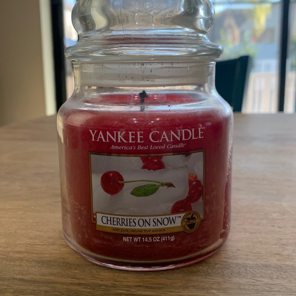 Yankee candle Cherries on Snow